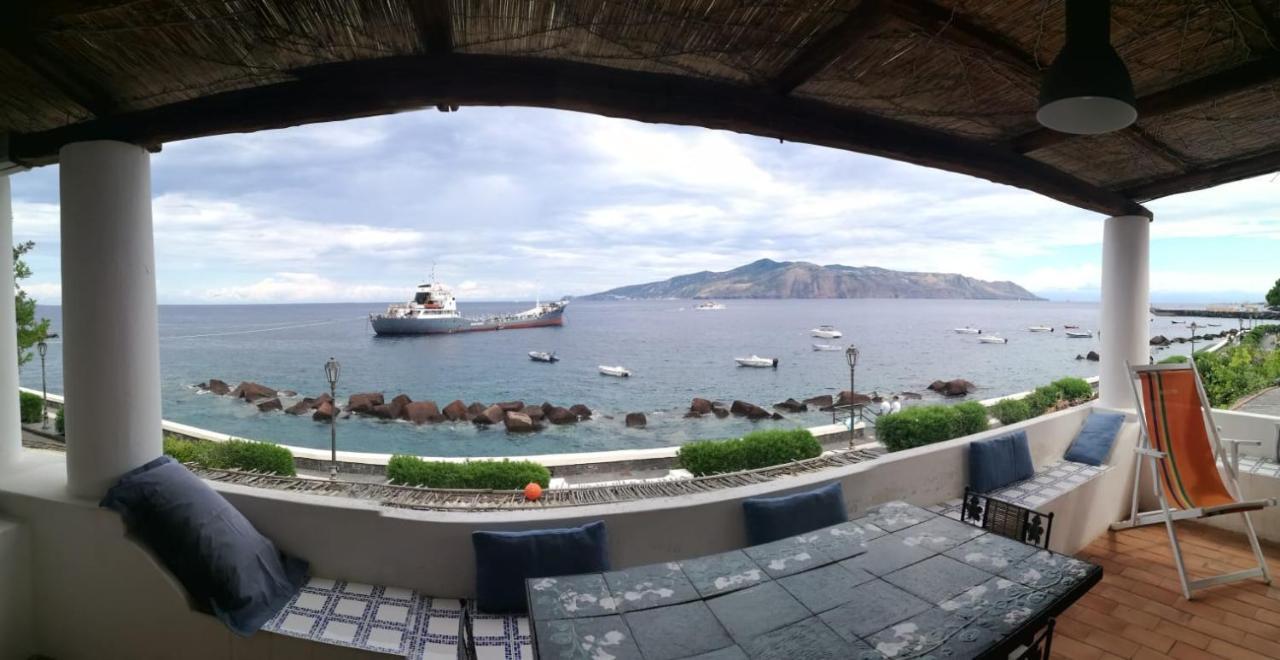 La Terrazza Sul Mare Apartment Санта Марина Салина Екстериор снимка